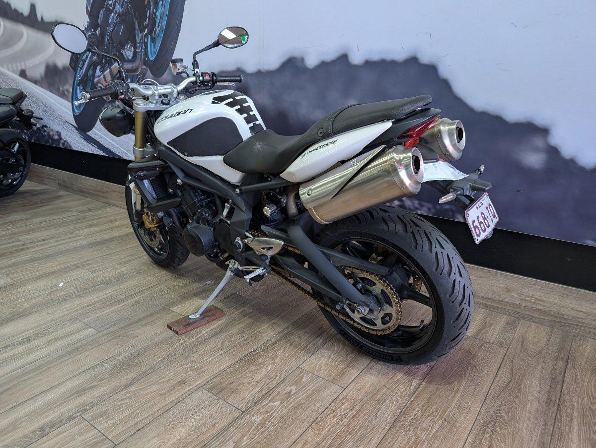 2012 TRIUMPH STREET TRIPLE ROAD