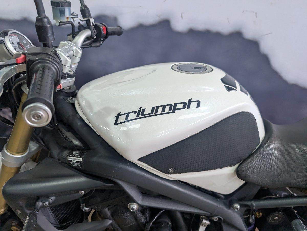 2012 TRIUMPH STREET TRIPLE ROAD