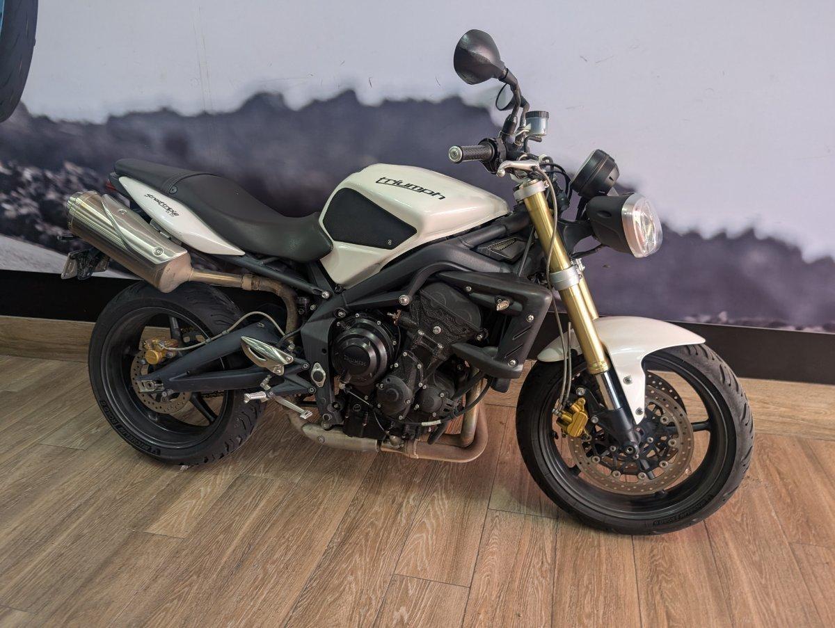 2012 TRIUMPH STREET TRIPLE ROAD