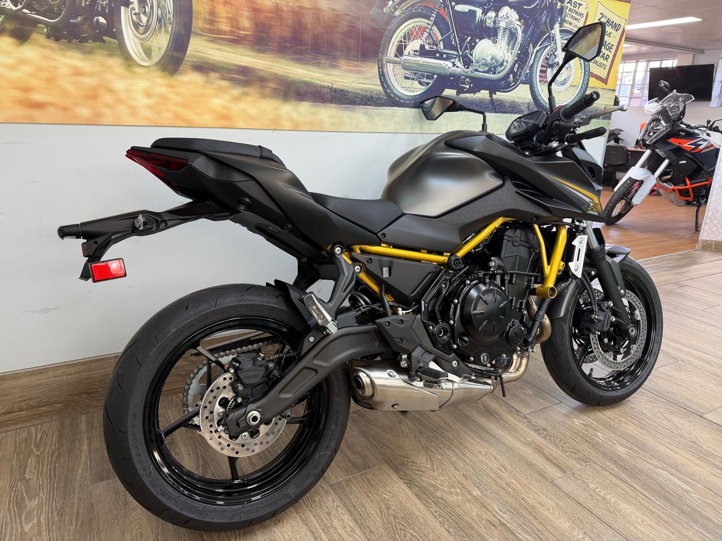 2026 KAWASAKI Z650L (LAMS) SPORTS