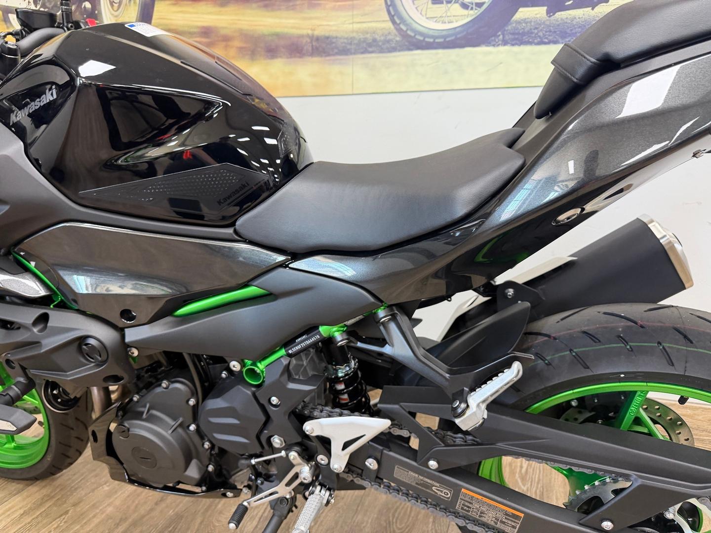 2026 KAWASAKI Z500 SE SPORTS