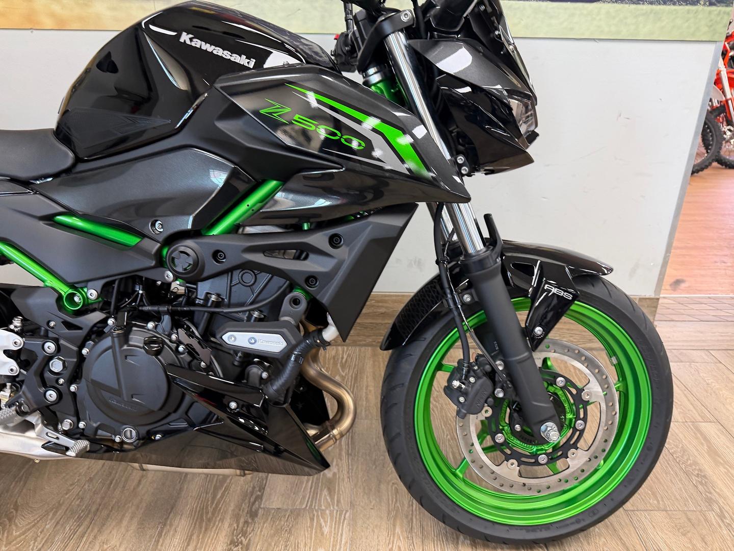 2026 KAWASAKI Z500 SE SPORTS