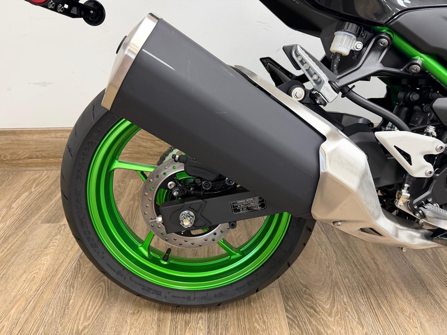 2026 KAWASAKI Z500 SE SPORTS
