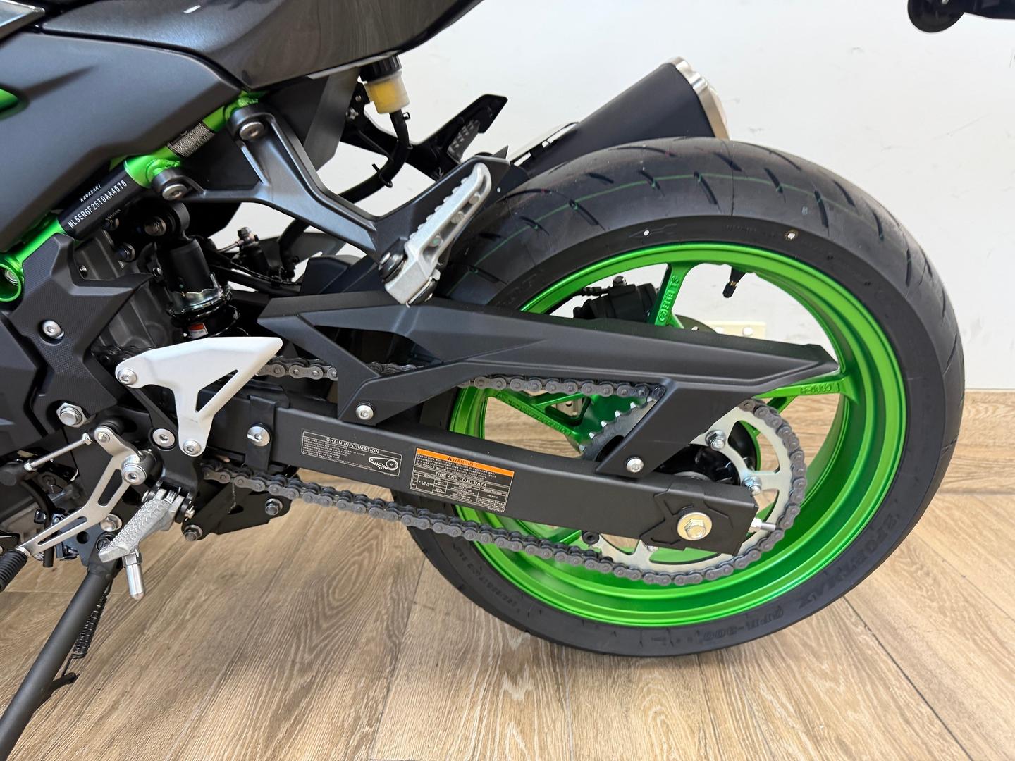 2026 KAWASAKI Z500 SE SPORTS