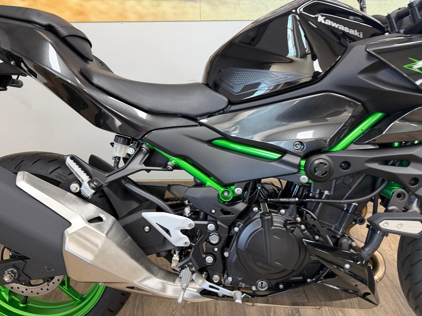 2026 KAWASAKI Z500 SE SPORTS