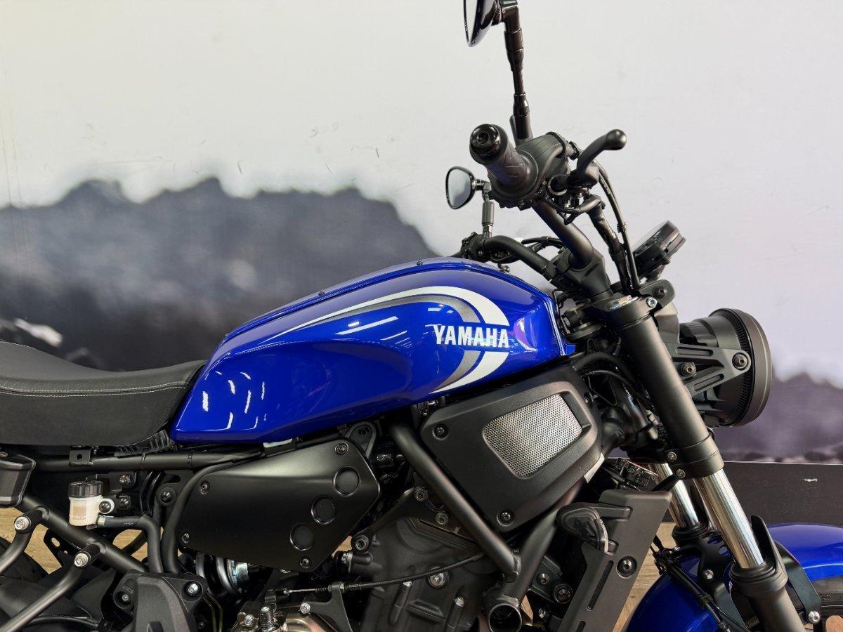 2026 YAMAHA XSR700 ROAD