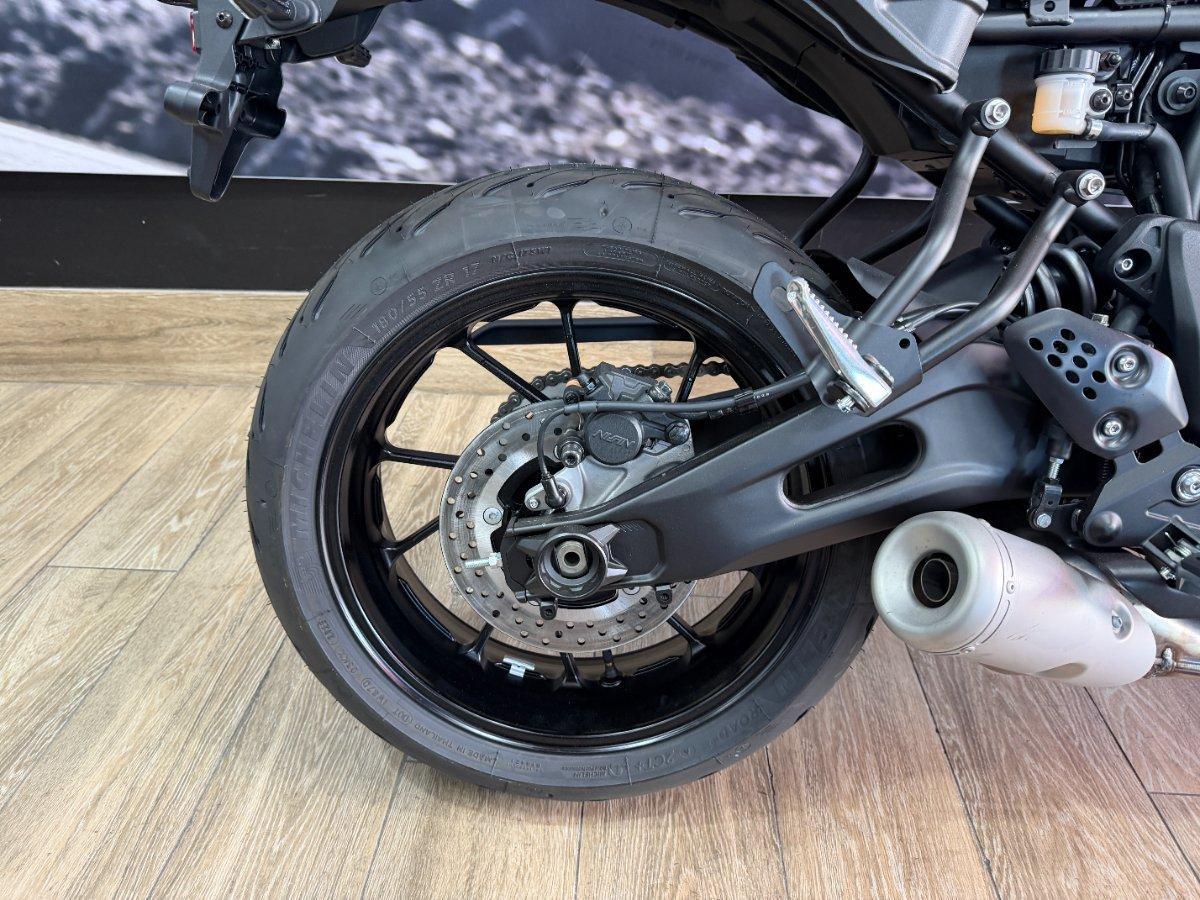 2026 YAMAHA XSR700 ROAD