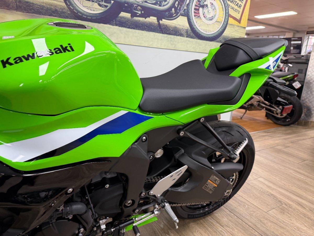 2026 KAWASAKI NINJA ZX-6R ABS (636) SPORTS