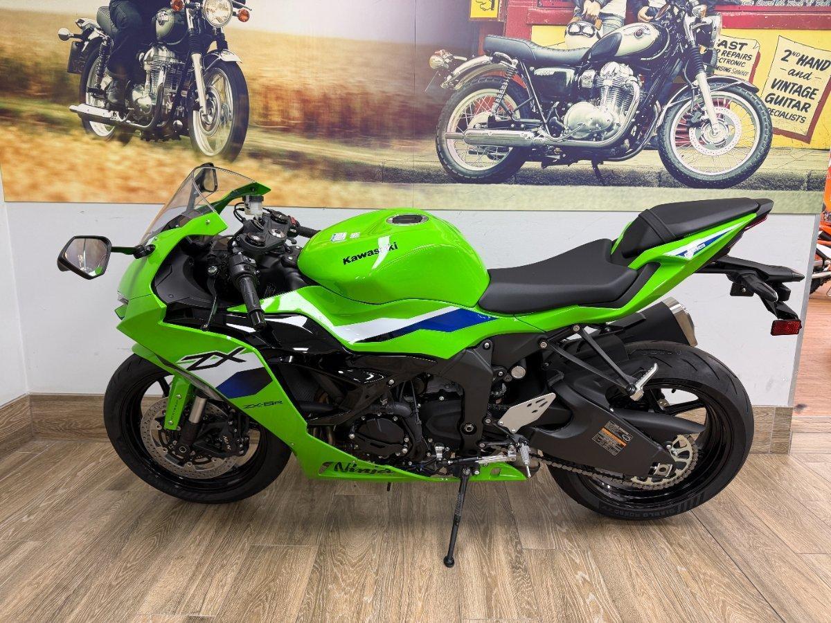 2026 KAWASAKI NINJA ZX-6R ABS (636) SPORTS