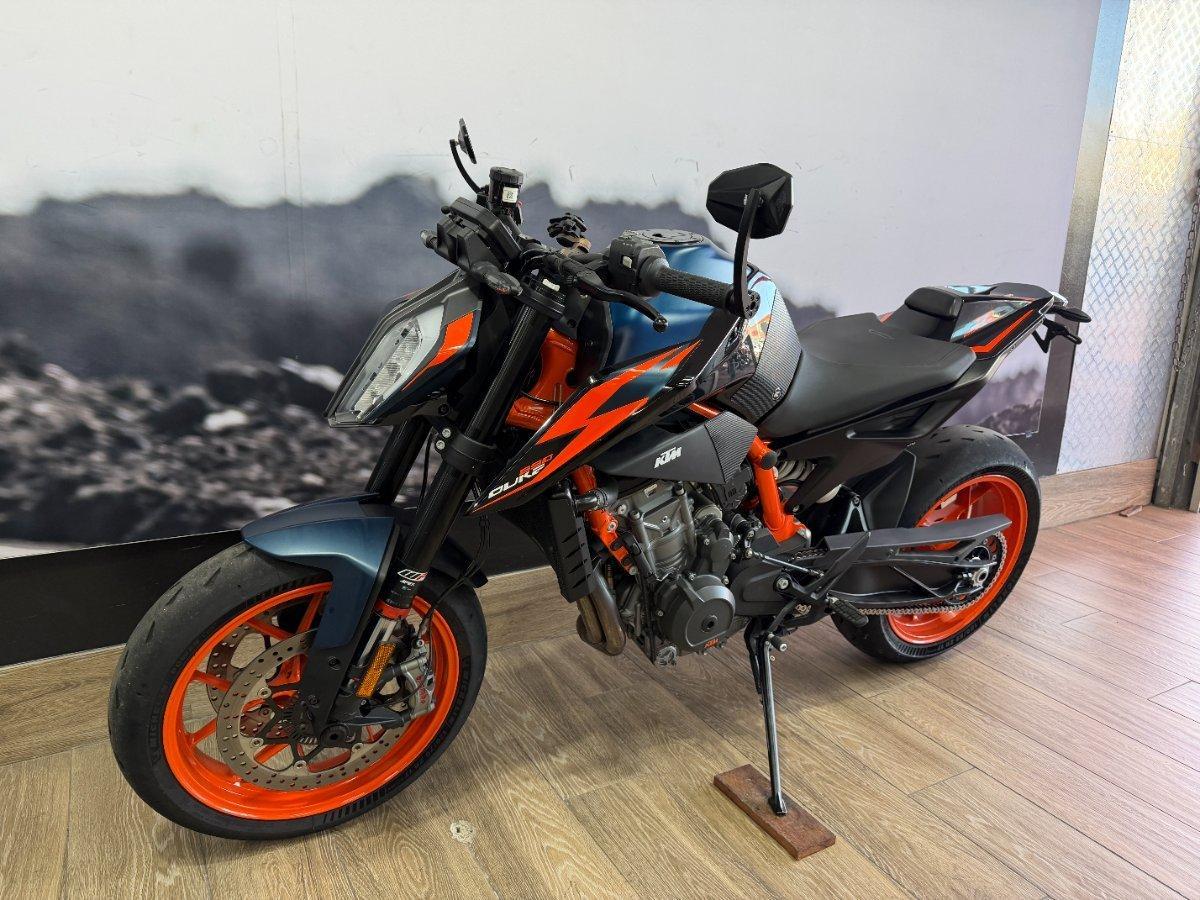 2023 KTM 890 DUKE R ROAD