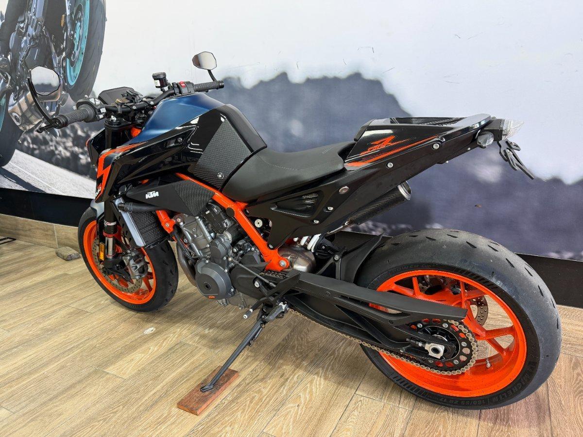 2023 KTM 890 DUKE R ROAD