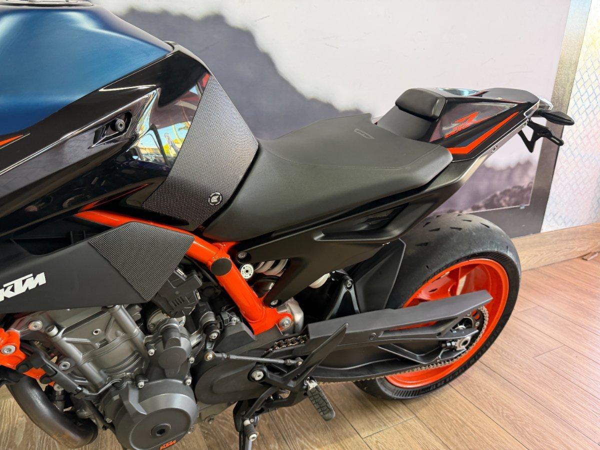 2023 KTM 890 DUKE R ROAD