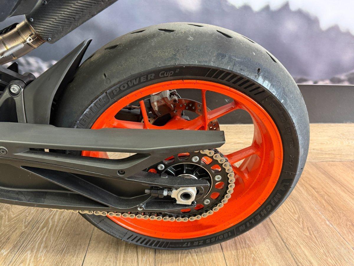 2023 KTM 890 DUKE R ROAD