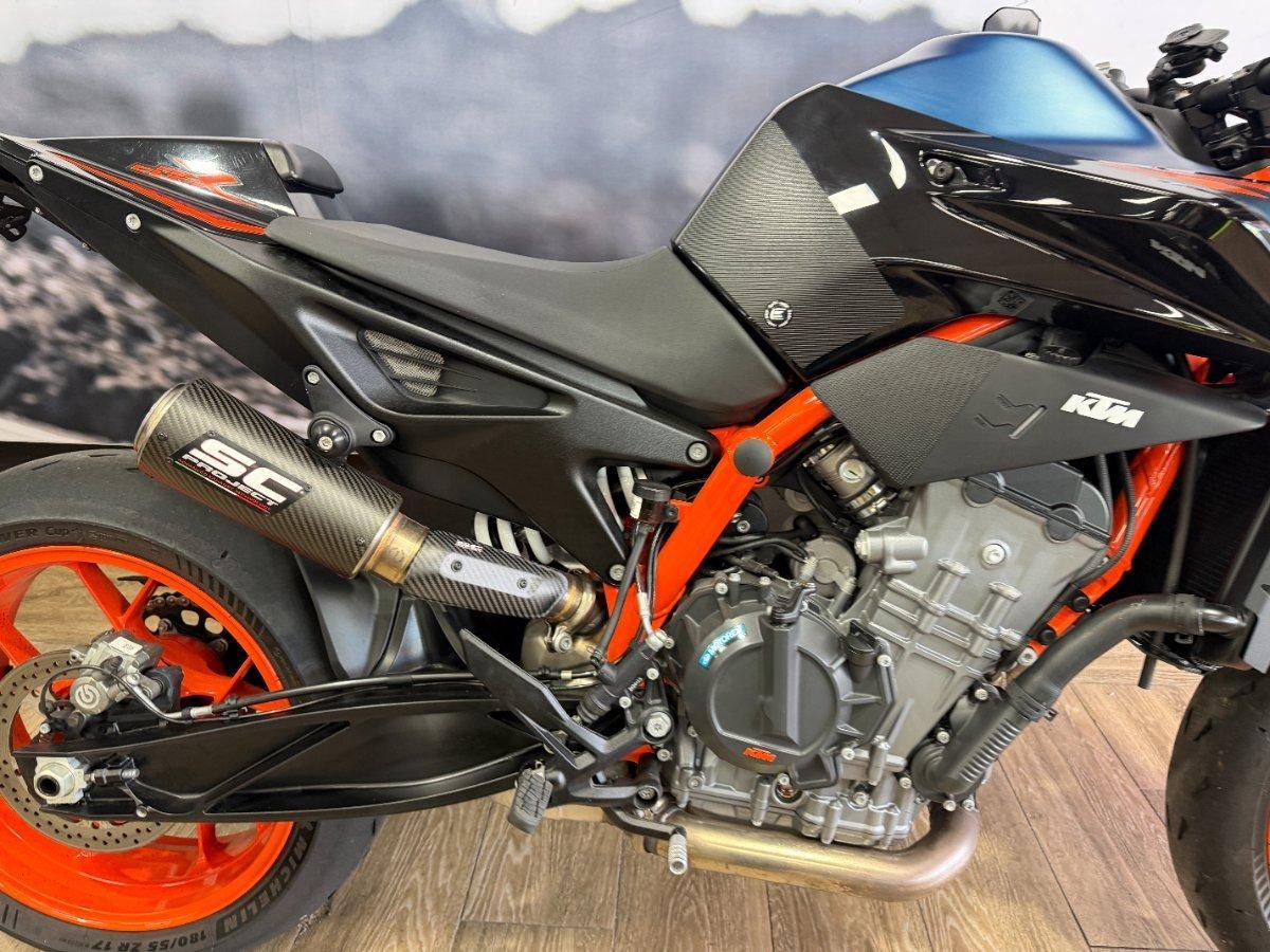 2023 KTM 890 DUKE R ROAD