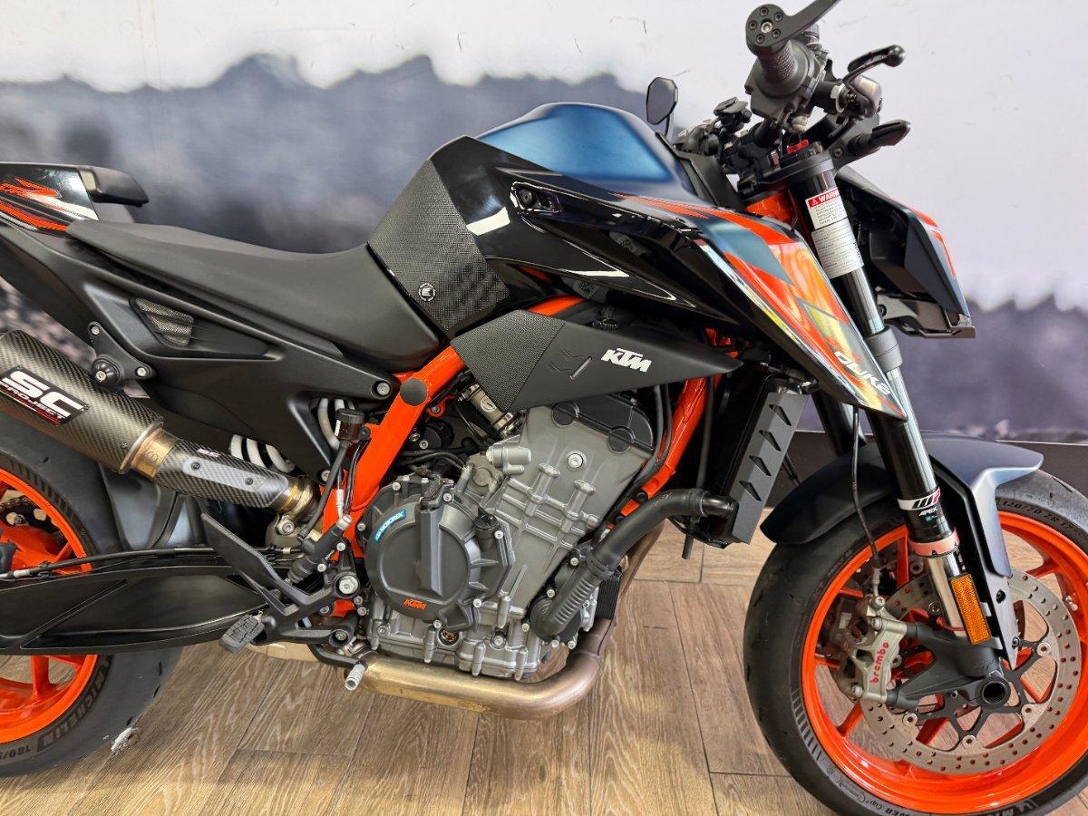 2023 KTM 890 DUKE R ROAD