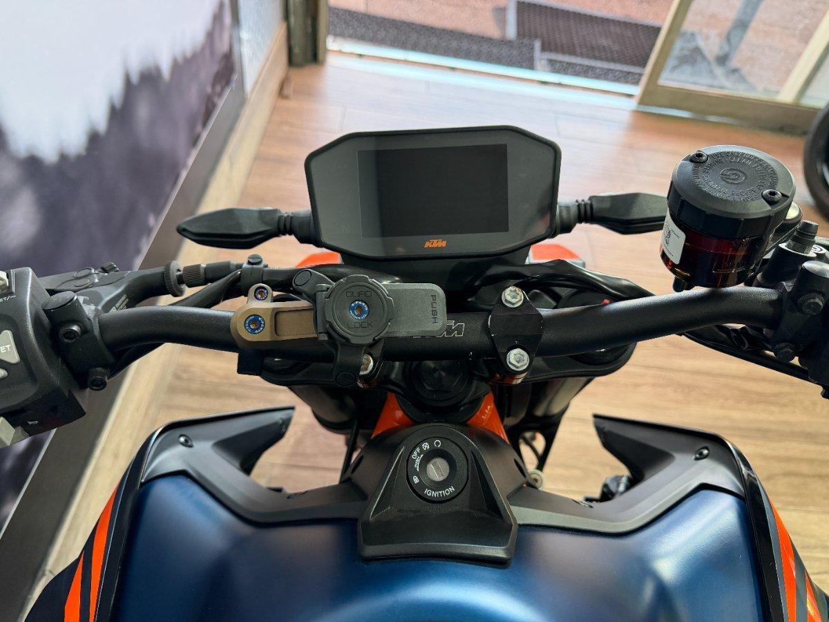 2023 KTM 890 DUKE R ROAD
