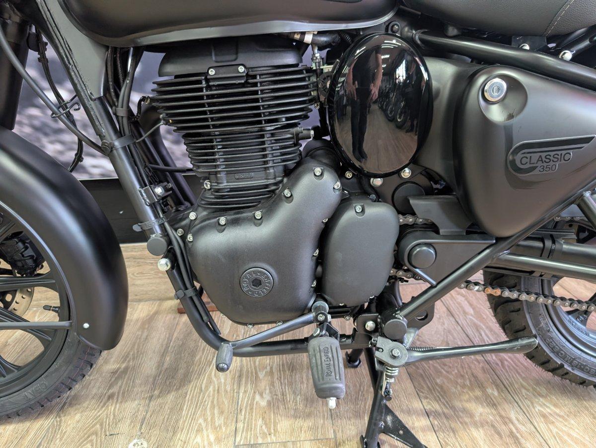 2025 ROYAL ENFIELD CLASSIC 350 DARK ROAD