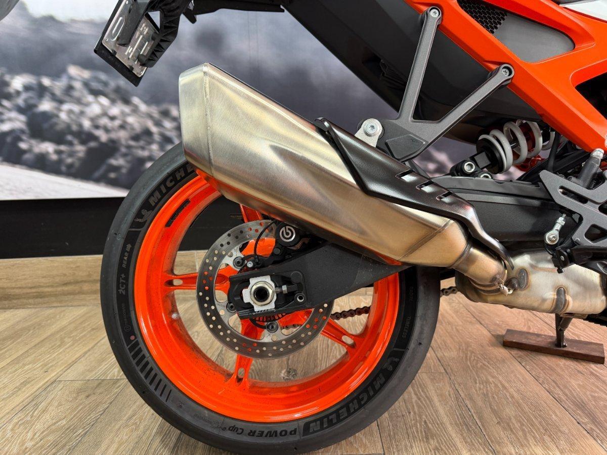 2026 KTM 990 DUKE R ROAD