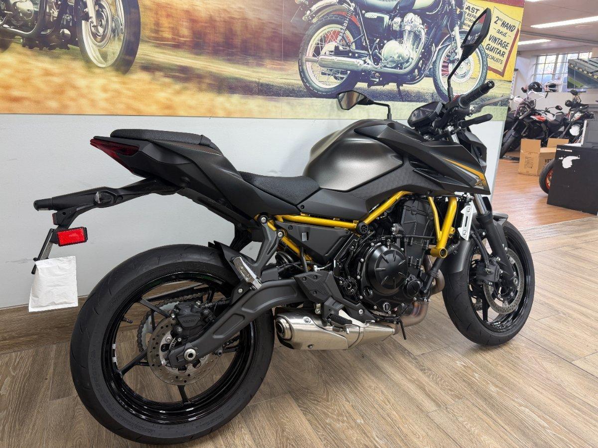 2026 KAWASAKI Z650L (LAMS) SPORTS
