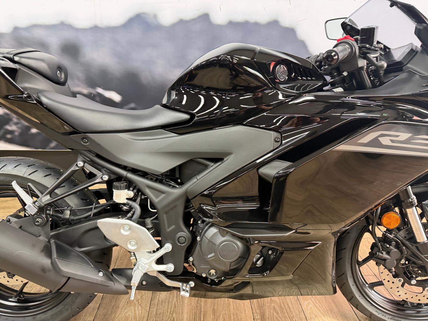 2026 YAMAHA YZF-R3 (YZF-R3A) SPORTS
