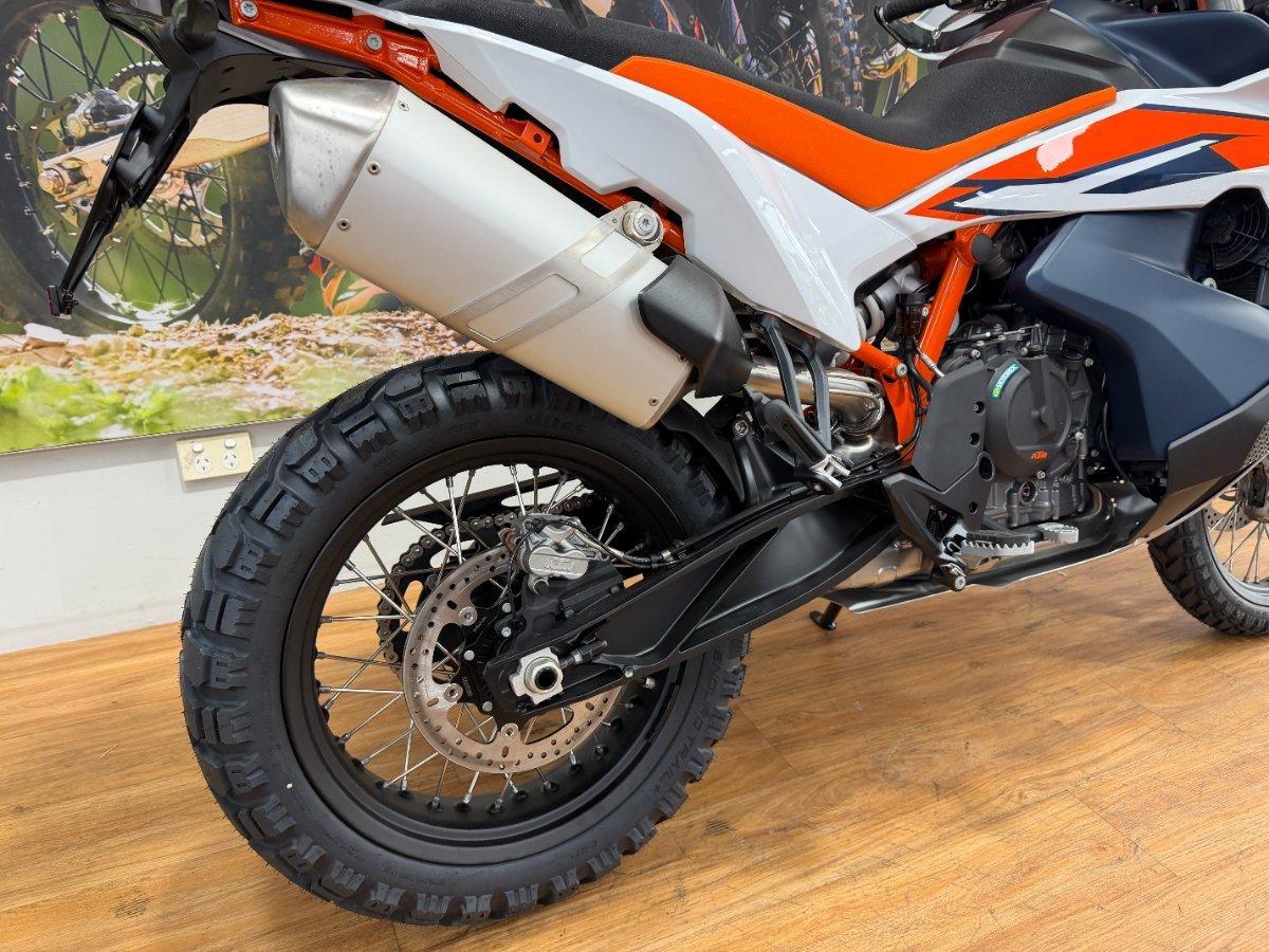 2024 KTM 890 ADVENTURE R DUAL SPORTS