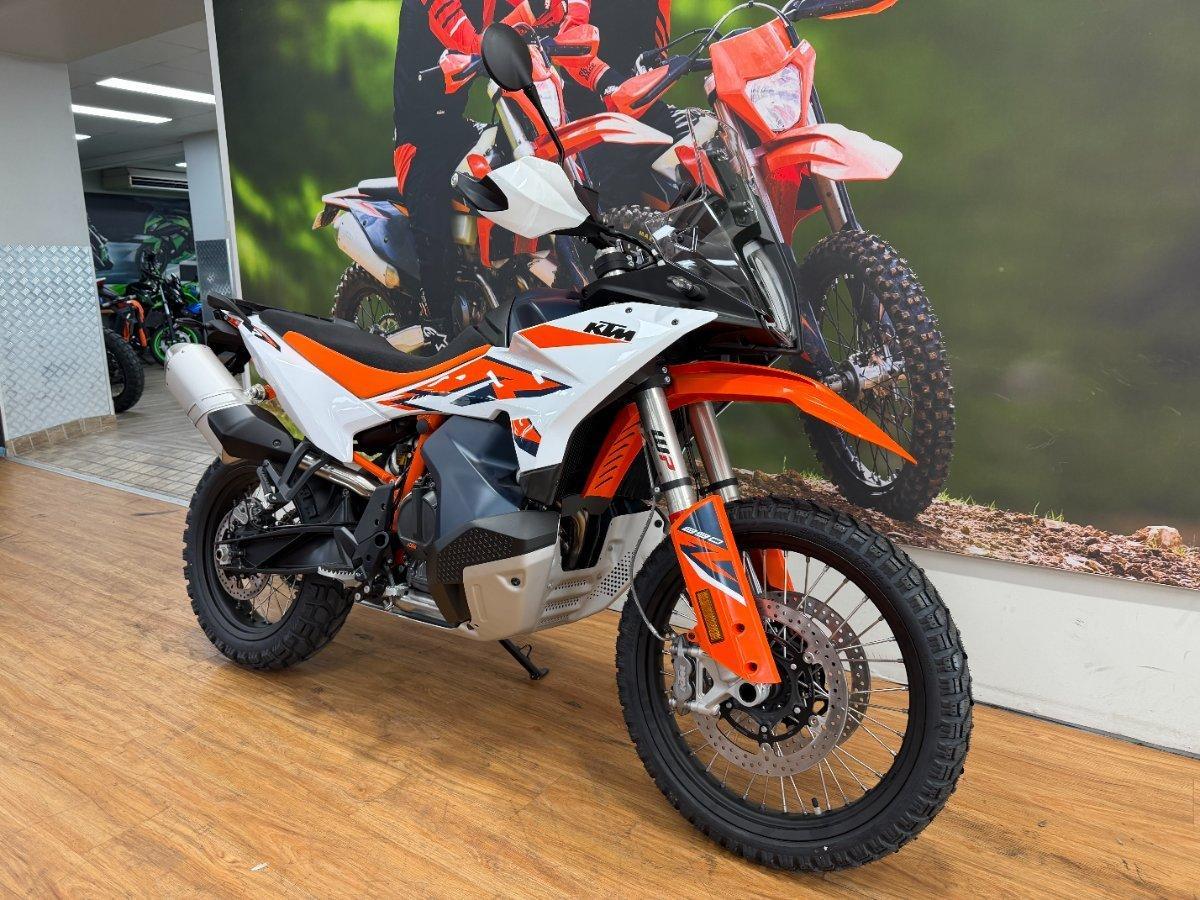 2024 KTM 890 ADVENTURE R DUAL SPORTS