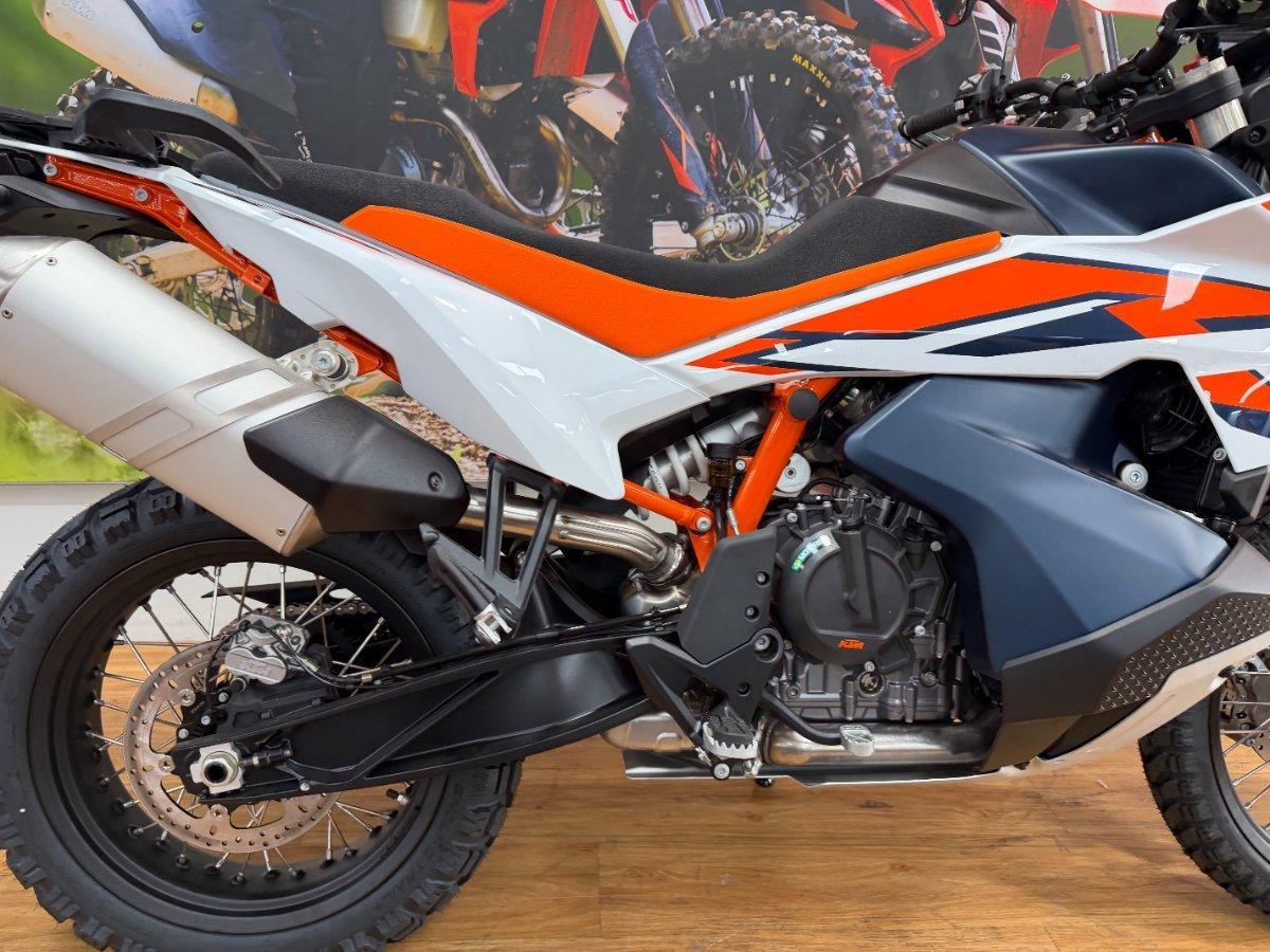 2024 KTM 890 ADVENTURE R DUAL SPORTS