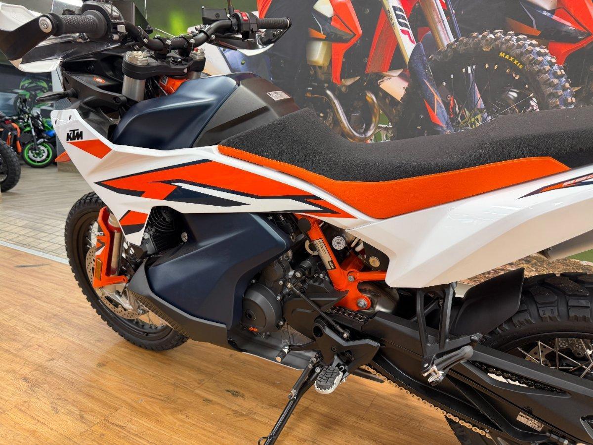 2024 KTM 890 ADVENTURE R DUAL SPORTS