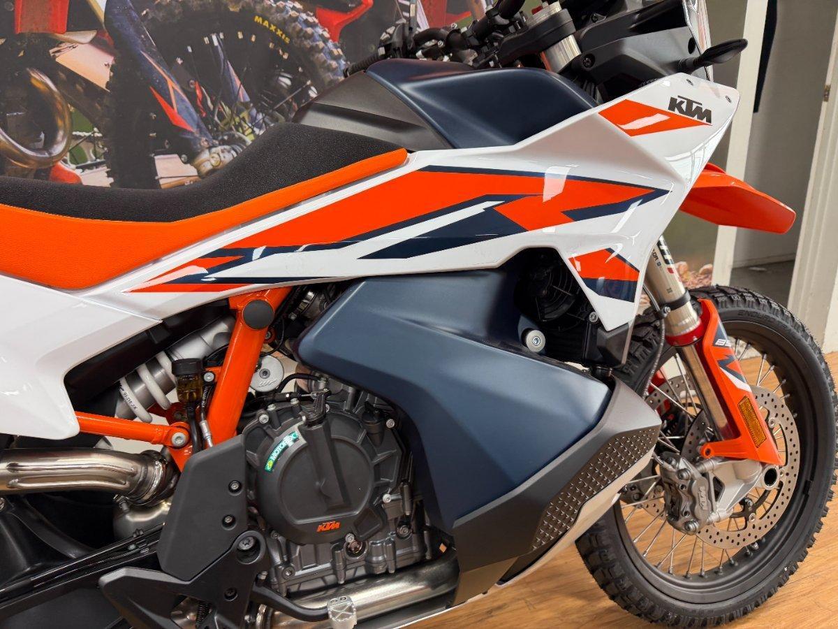 2024 KTM 890 ADVENTURE R DUAL SPORTS