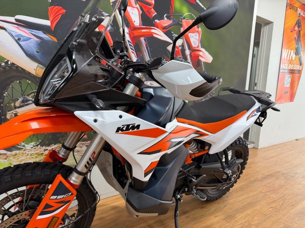 2024 KTM 890 ADVENTURE R DUAL SPORTS