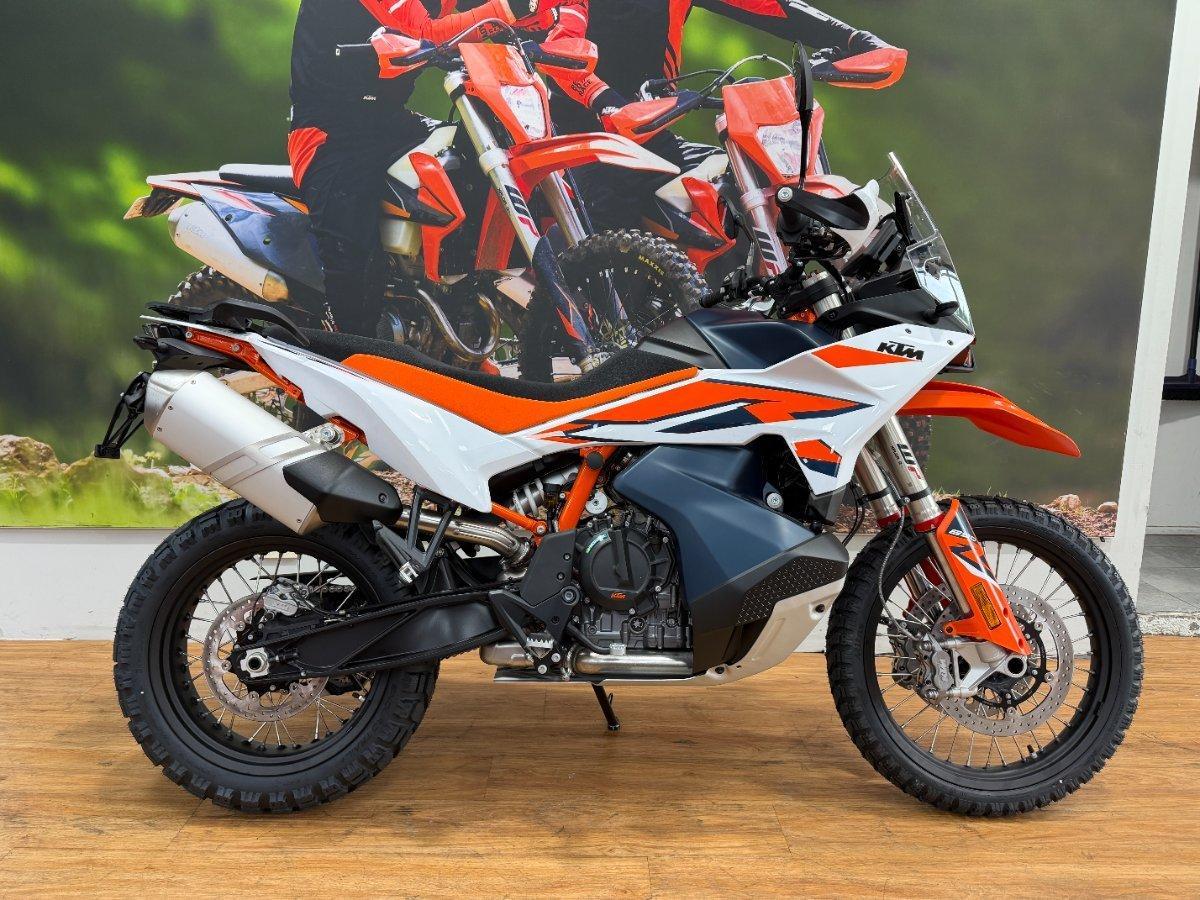 2024 KTM 890 ADVENTURE R DUAL SPORTS