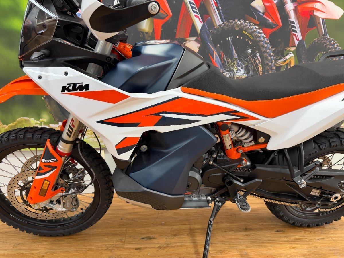 2024 KTM 890 ADVENTURE R DUAL SPORTS