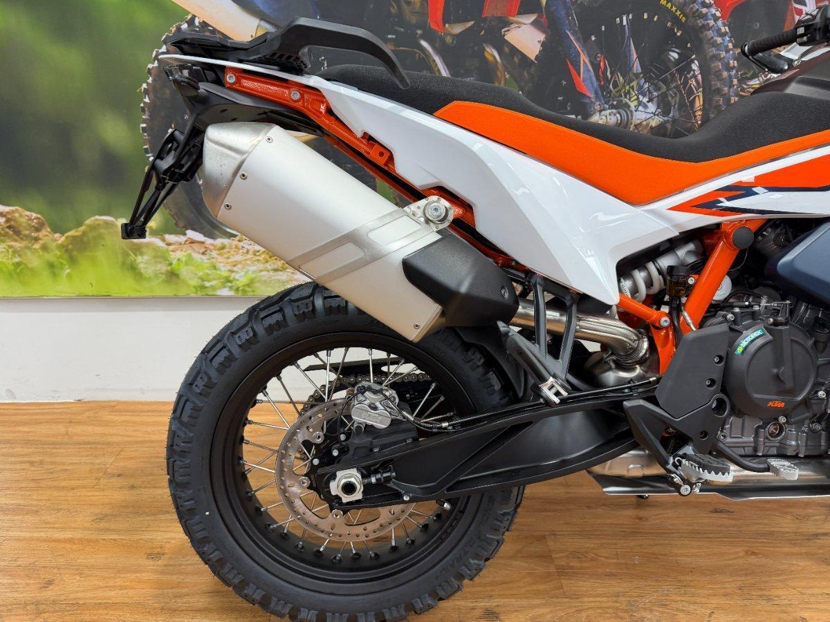 2024 KTM 890 ADVENTURE R DUAL SPORTS