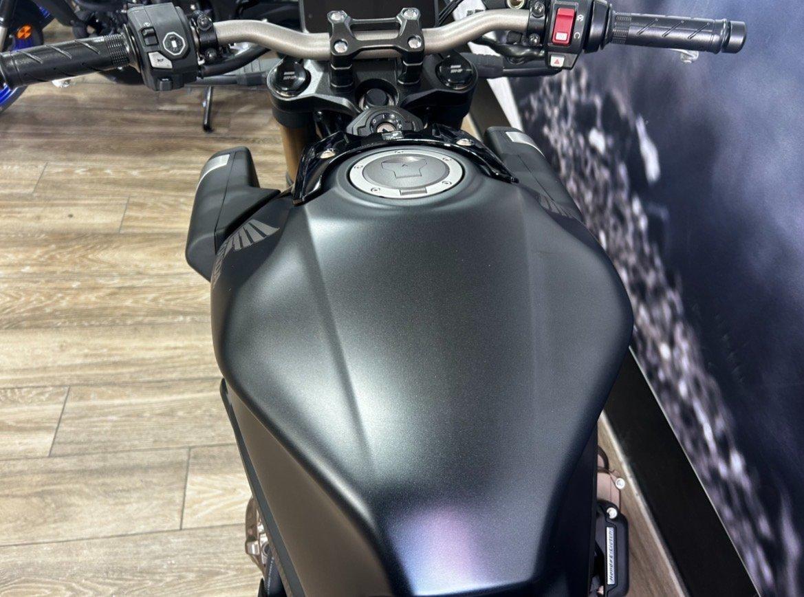 2024 HONDA CB650R E-CLUTCH SPORTS