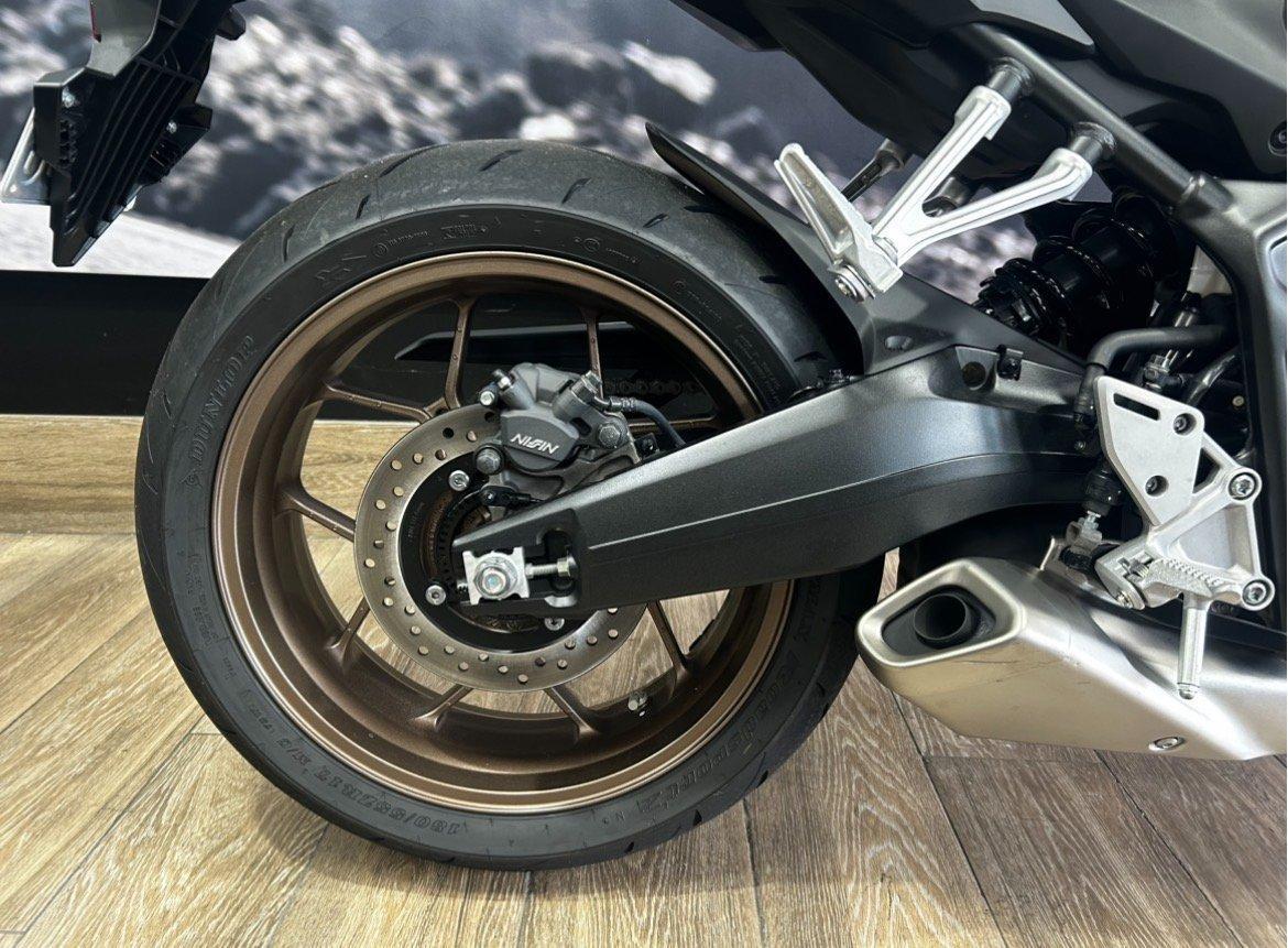 2024 HONDA CB650R E-CLUTCH SPORTS