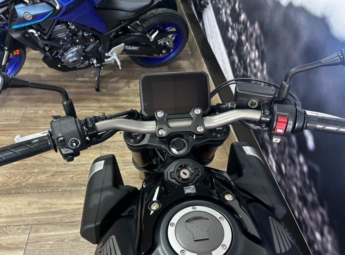 2024 HONDA CB650R E-CLUTCH SPORTS
