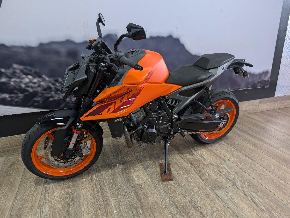 2024 KTM 990 DUKE ROAD