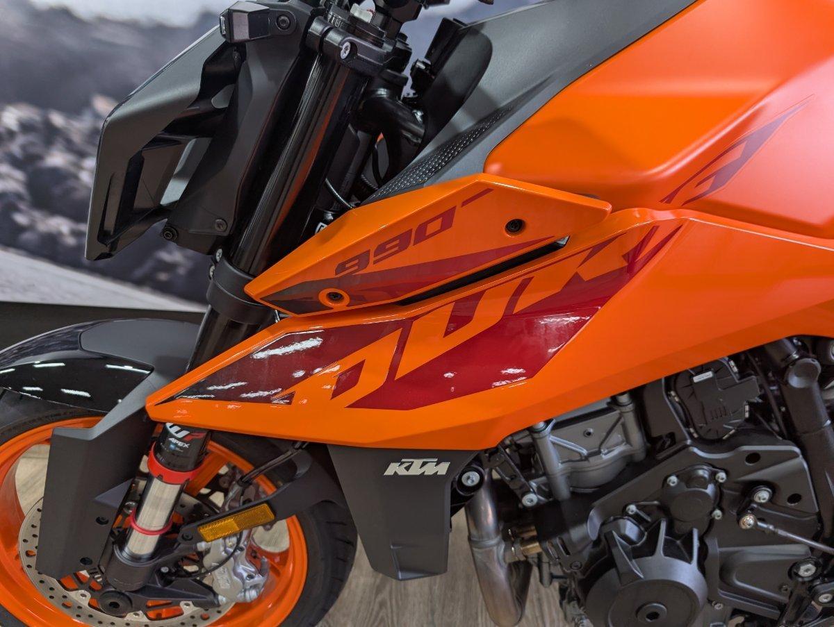 2024 KTM 990 DUKE ROAD