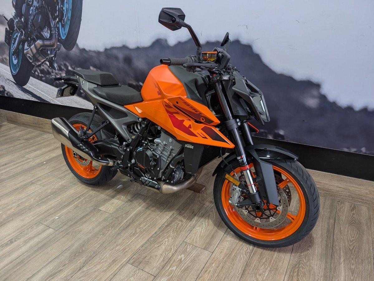 2024 KTM 990 DUKE ROAD