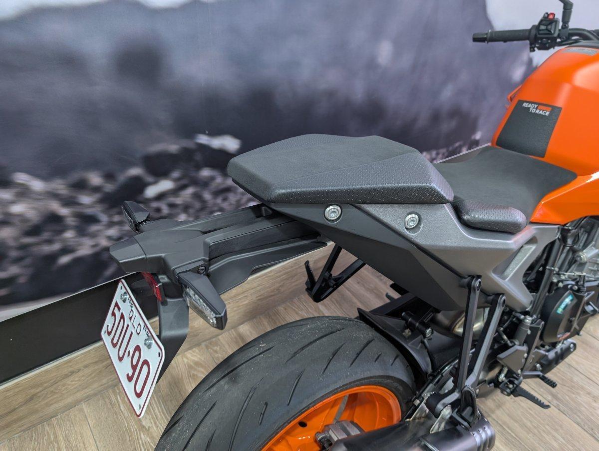2024 KTM 990 DUKE ROAD