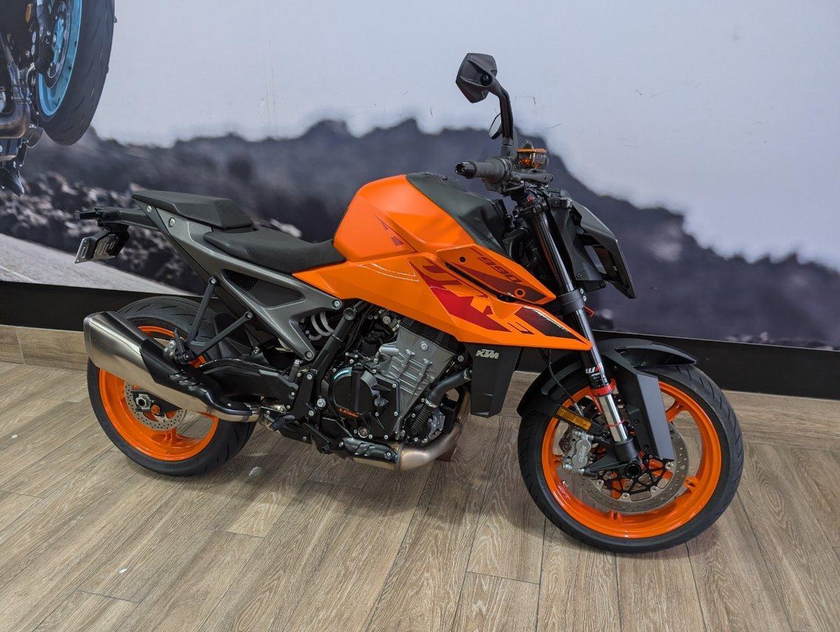 2024 KTM 990 DUKE ROAD