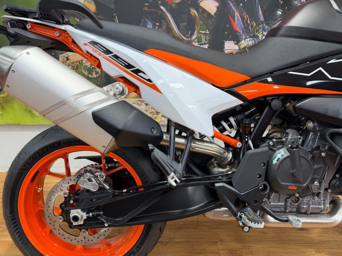 2024 KTM 890 SM-T SPORTS