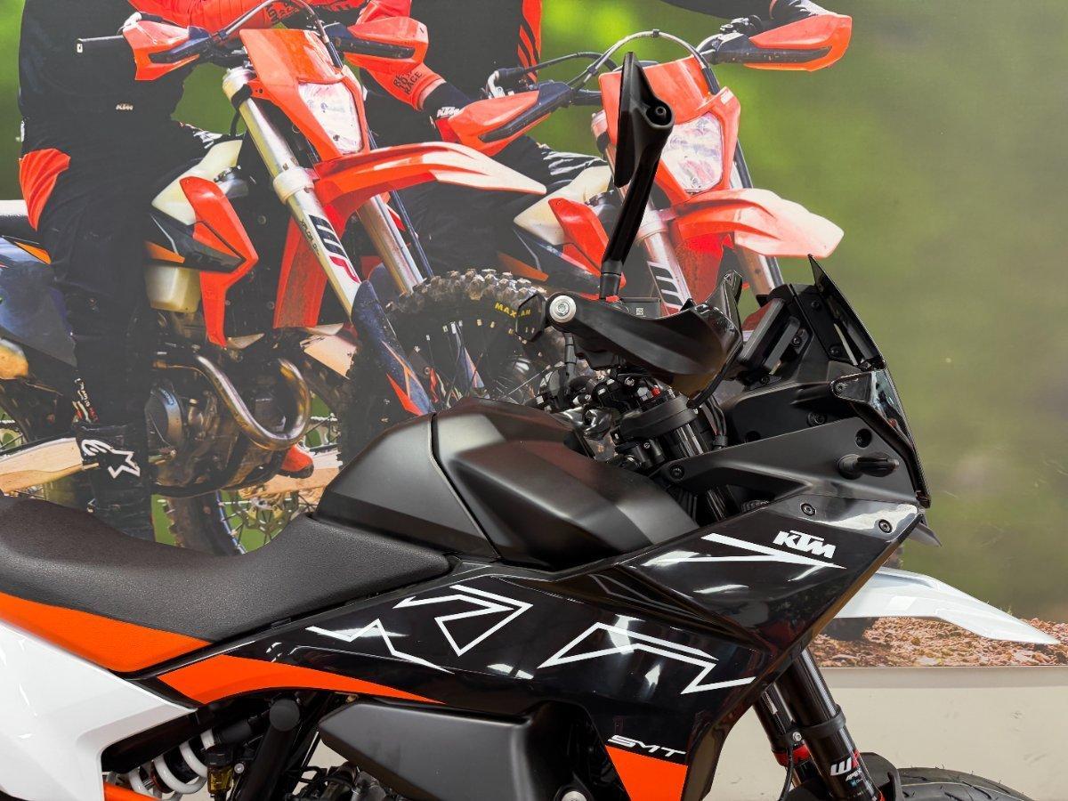 2024 KTM 890 SM-T SPORTS