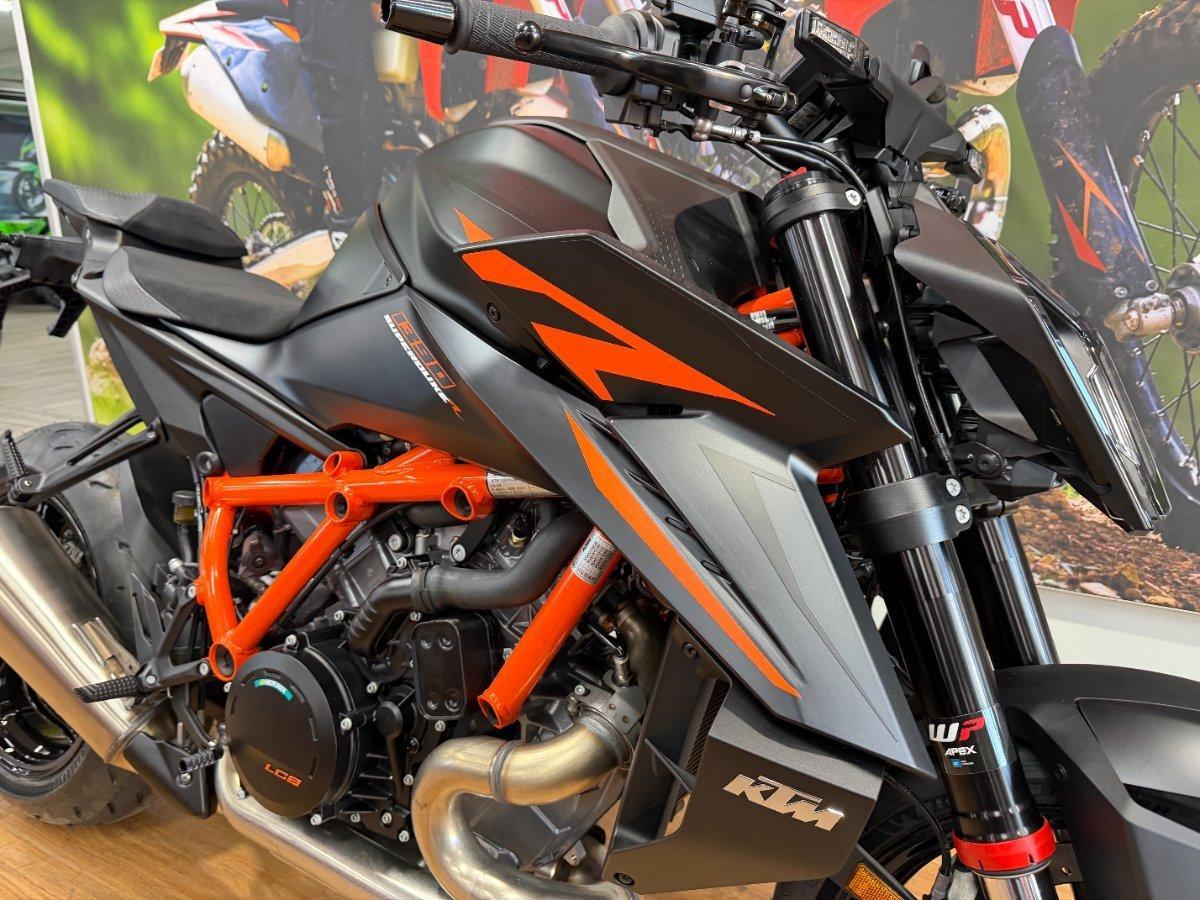 2026 KTM 1390 SUPER DUKE R SPORTS