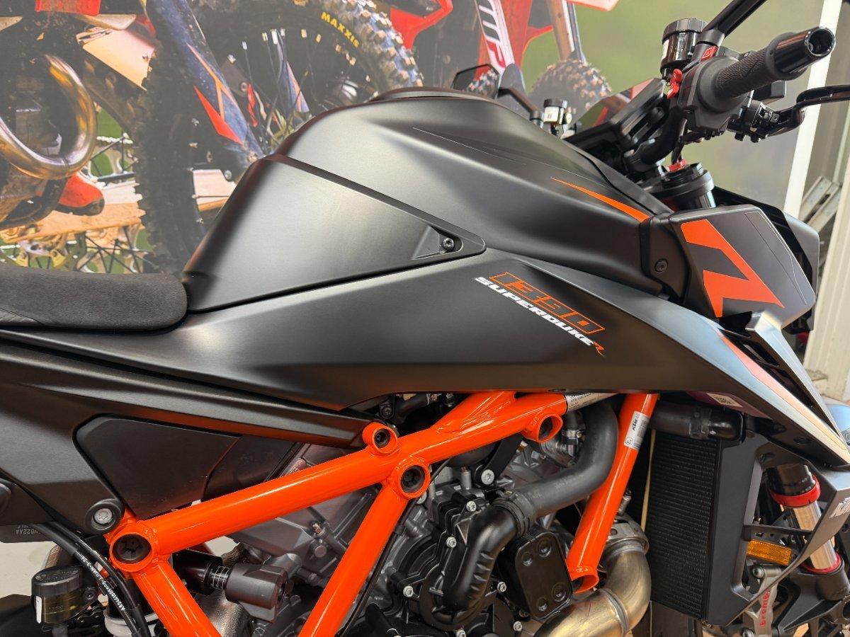 2026 KTM 1390 SUPER DUKE R SPORTS