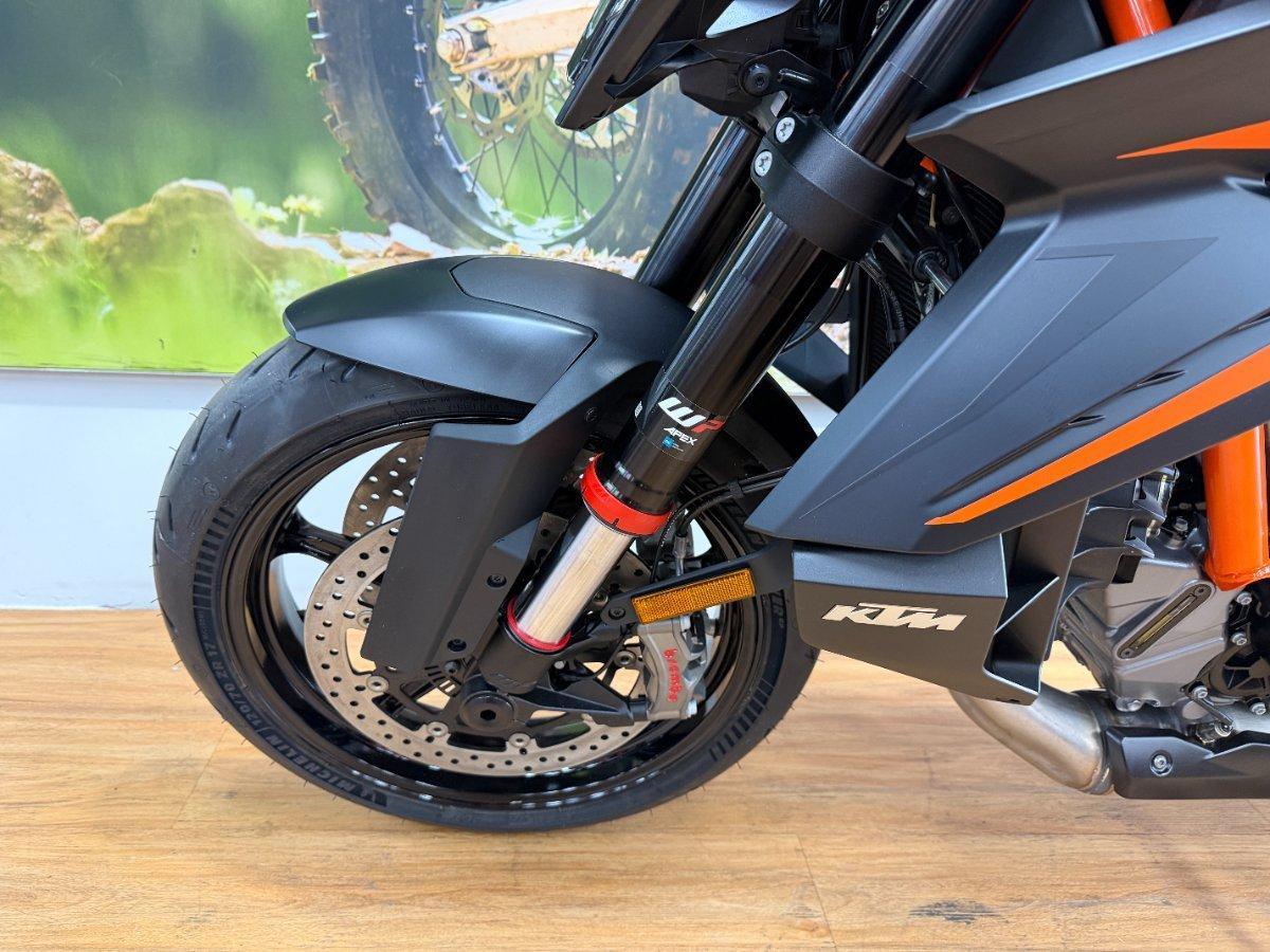 2026 KTM 1390 SUPER DUKE R SPORTS