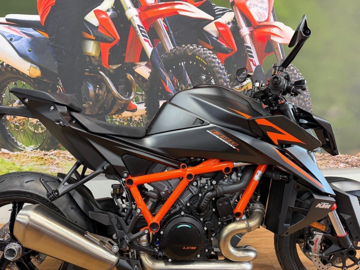 2026 KTM 1390 SUPER DUKE R SPORTS