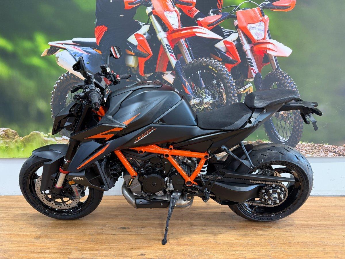 2026 KTM 1390 SUPER DUKE R SPORTS