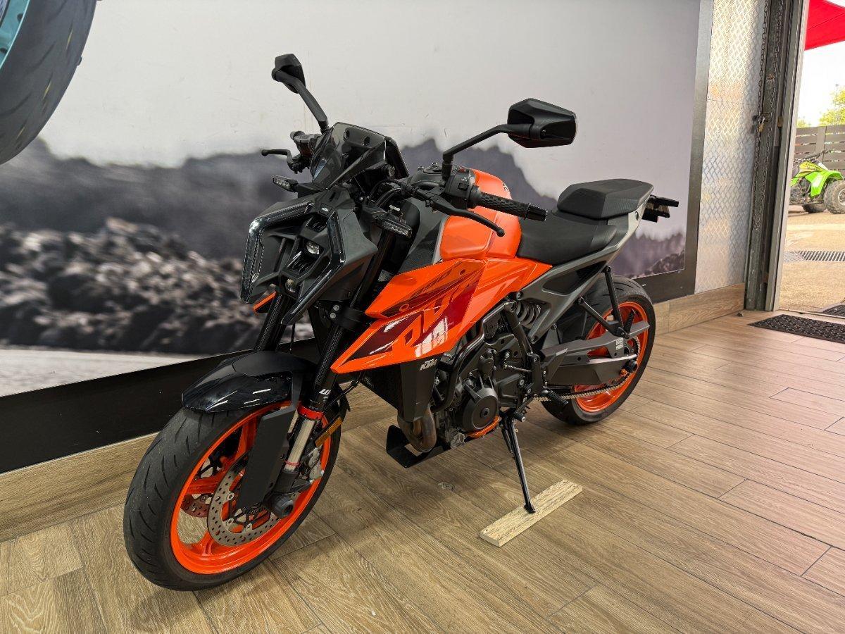 2024 KTM 990 DUKE ROAD