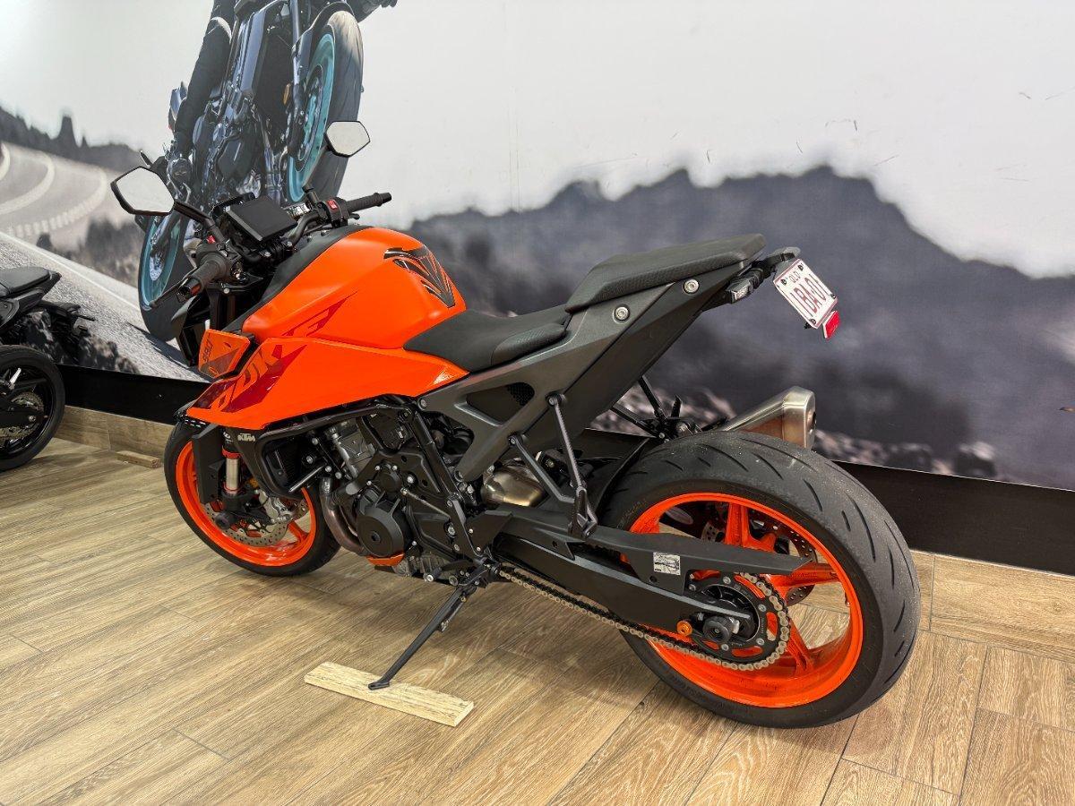 2024 KTM 990 DUKE ROAD